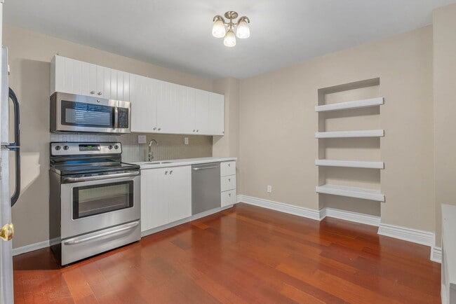 property at 129 Bainbridge St