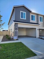 362 N Lagrasse Ln in Star, ID - Building Photo