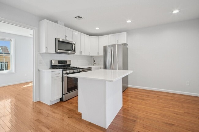 240.5 South St in Jersey City, NJ - Building Photo - Building Photo