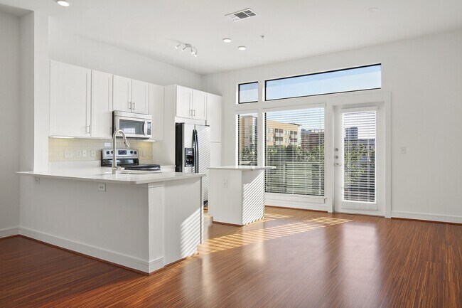 3839 McKinney Ave in Dallas, TX - Building Photo