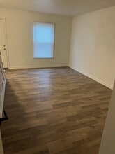 1008 Hickory Hill Ln in Nashville, TN - Building Photo - Building Photo