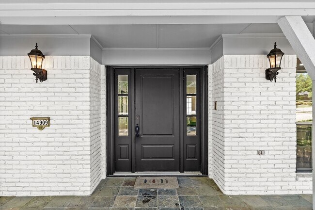 14909 Hillcrest Rd in Dallas, TX - Building Photo - Building Photo