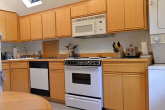 2100 NW 119th Ave in Portland, OR - Building Photo - Building Photo