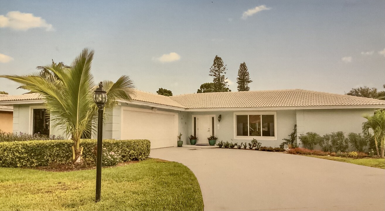 1951 Juno Isles Blvd in North Palm Beach, FL - Building Photo