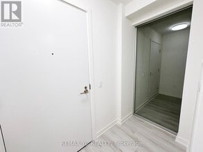 120 Broadway Ave in Toronto, ON - Building Photo - Building Photo