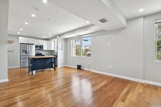 429 18th St NE in Washington, DC - Building Photo - Building Photo