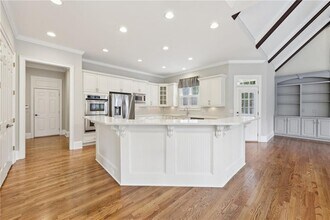 11180 W Rd in Roswell, GA - Building Photo - Building Photo