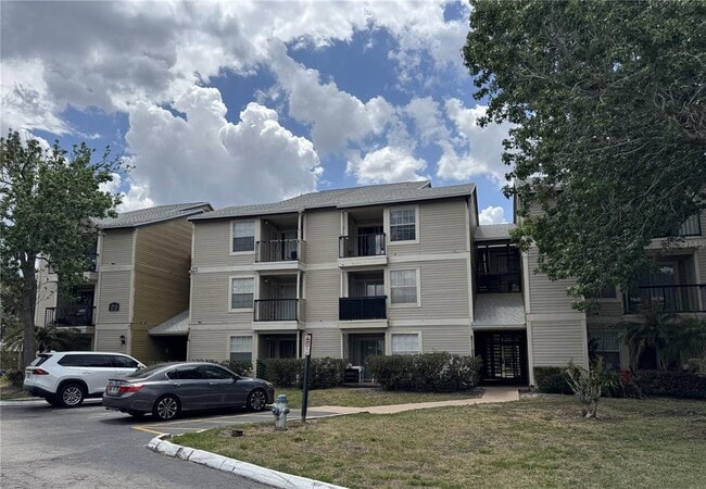 property at 1916 Lake Atriums Cir