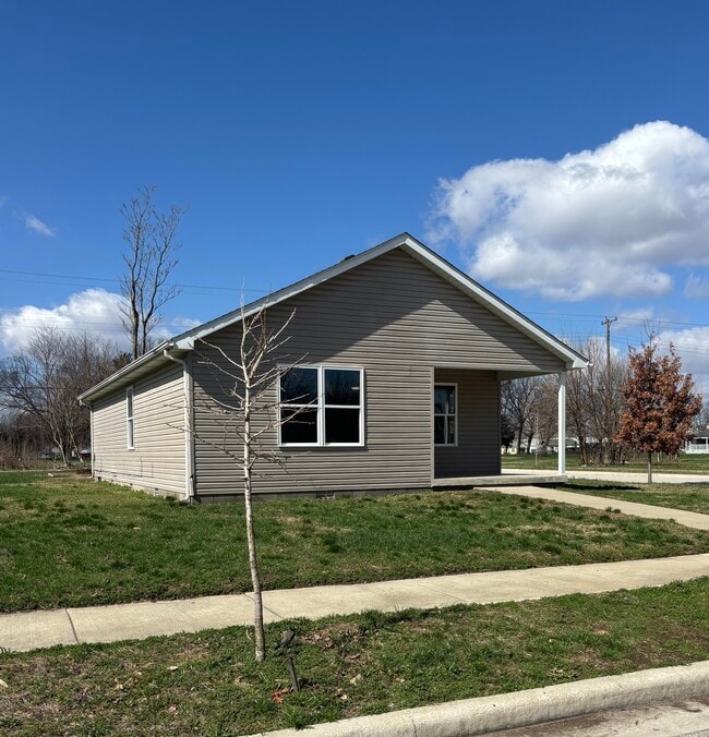 property at 1307 S 13th 1/2 St