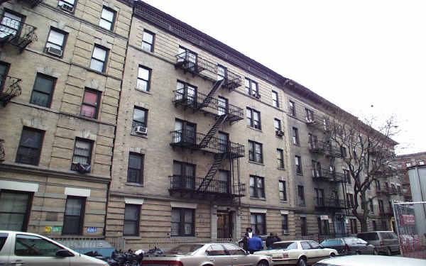 612-616 W 182nd St in New York, NY - Foto de edificio - Building Photo