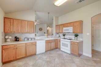 1303 Ridgewood Dr in Leander, TX - Building Photo - Building Photo