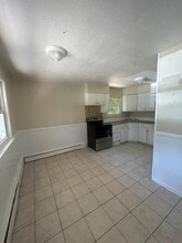 67 Johns Neck Rd in Shirley, NY - Building Photo - Building Photo
