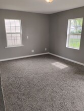 48 Louise Ln in Sauget, IL - Building Photo - Building Photo