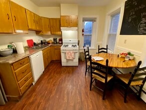 97 Calumet St, Unit 2 in Boston, MA - Building Photo - Building Photo