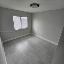 1171 NW 66th St in Miami, FL - Building Photo - Building Photo