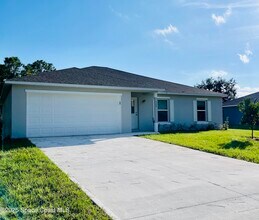 320 Frederick St SW in Palm Bay, FL - Building Photo - Building Photo