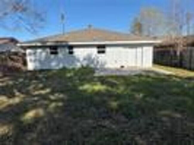 11214 Prentiss Ave in New Orleans, LA - Foto de edificio - Building Photo