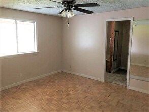 1078 County Rd 499 in Alvin, TX - Building Photo - Building Photo