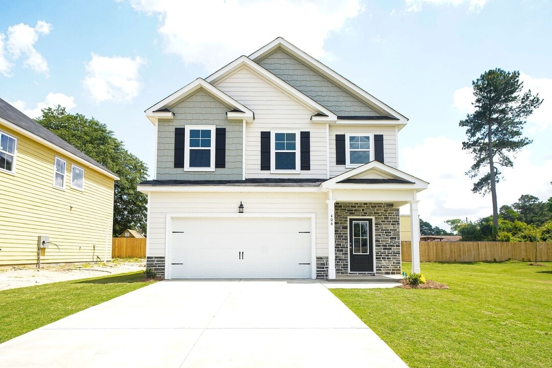 406 Matthew Ln in Martinez, GA - Building Photo