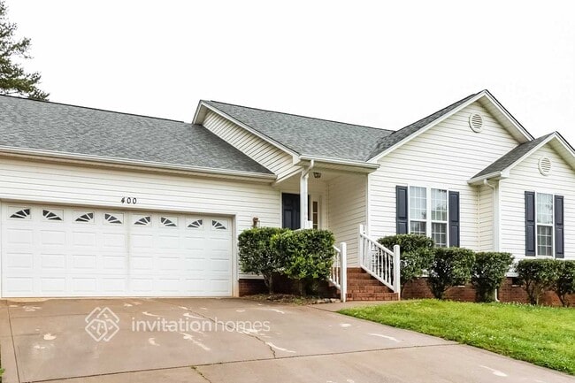 400 Bennington Dr in Stanley, NC - Building Photo - Building Photo