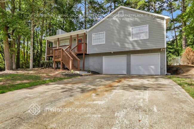 property at 1043 Coker Cir NW
