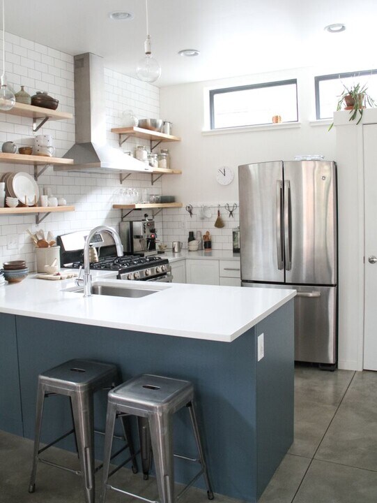 2421 SE Division St in Portland, OR - Building Photo