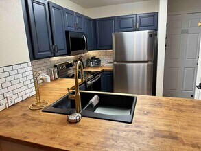 1203 Warrior Way in Lafayette, CO - Building Photo - Building Photo