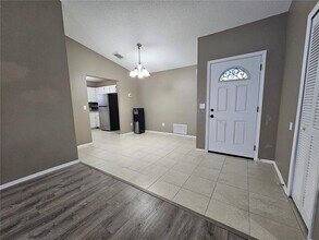 1060 Dees Dr in Oviedo, FL - Building Photo - Building Photo