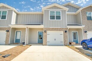 2495 Cliff Hollow Cir in Gulf Breeze, FL - Building Photo