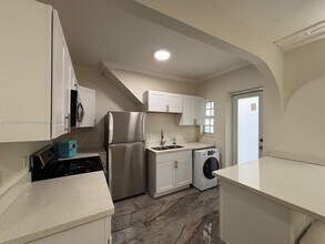 1620 Pennsylvania Ave in Miami Beach, FL - Building Photo - Building Photo