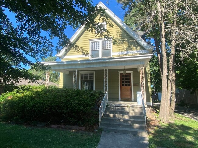property at 1510 N Walnut St