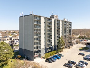 Nottingham Towers in Sarnia, ON - Building Photo - Building Photo