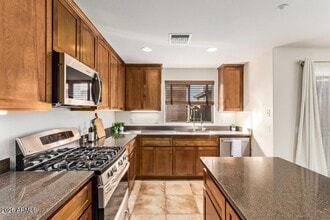 6940 E Cochise Rd in Paradise Valley, AZ - Building Photo - Building Photo