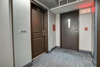 1200 Saint-Jacques Rue in Montréal, QC - Building Photo - Building Photo