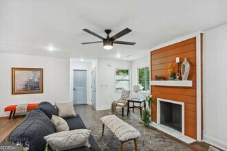 1650 Joseph E. Boone Blvd NW in Atlanta, GA - Building Photo - Building Photo