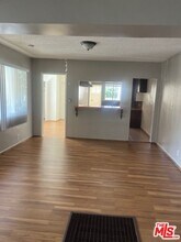 4281 S Hobart Blvd in Los Angeles, CA - Building Photo - Building Photo