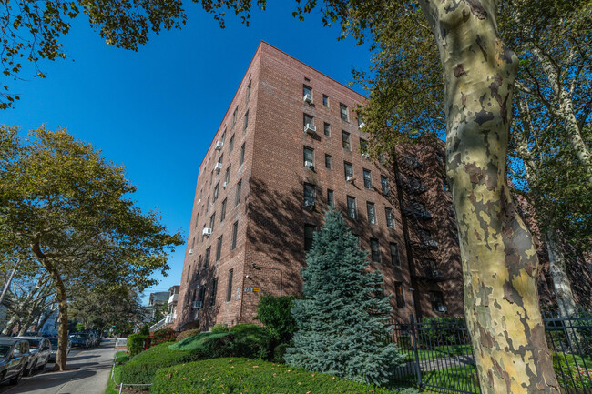 Shore Terrace Co-Op Apartments in Brooklyn, NY - Building Photo - Building Photo