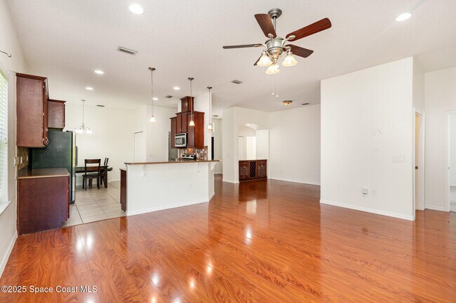 1002 Hailey St in West Melbourne, FL - Building Photo - Building Photo