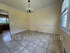 6 Colgate Cir in Hampton, VA - Building Photo - Building Photo