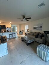 3833 Golden Oriole Pkwy in Sarasota, FL - Building Photo - Building Photo