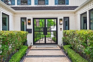 415 Ramblewood Rd in Houston, TX - Building Photo