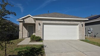 19611 Cat Spruce Ct in Porter, TX - Building Photo