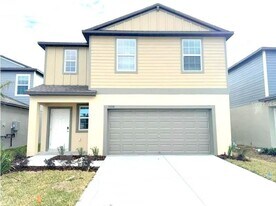 2554 Leonia Ln in Zephyrhills, FL - Building Photo