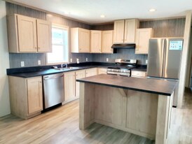 9969 Diamond Rock Ct in Fair Haven, MI - Building Photo