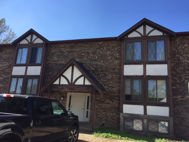 Lakeshore Apartments in Pekin, IL - Foto de edificio - Building Photo