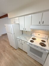 1814 Sargent Ave-Unit -1814 in Klamath Falls, OR - Building Photo - Building Photo