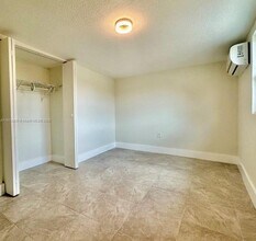 2115 NW 185th St in Miami Gardens, FL - Building Photo - Building Photo