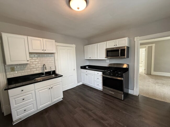 917 Charles Ave in St. Paul, MN - Building Photo - Building Photo