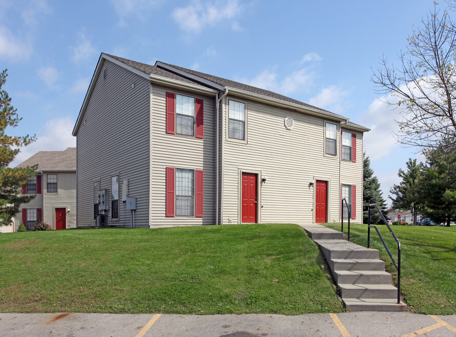 Silver Maple in Delaware, OH - Building Photo