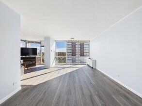 3100 E Cherry Creek S Dr in Denver, CO - Building Photo - Building Photo